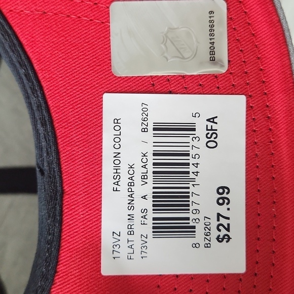 COPY - Adidas Blackhawks NHL Snap Back Cap - Picture 5 of 6